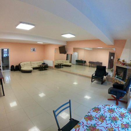 Hotel Anuta à Breaza  Extérieur photo